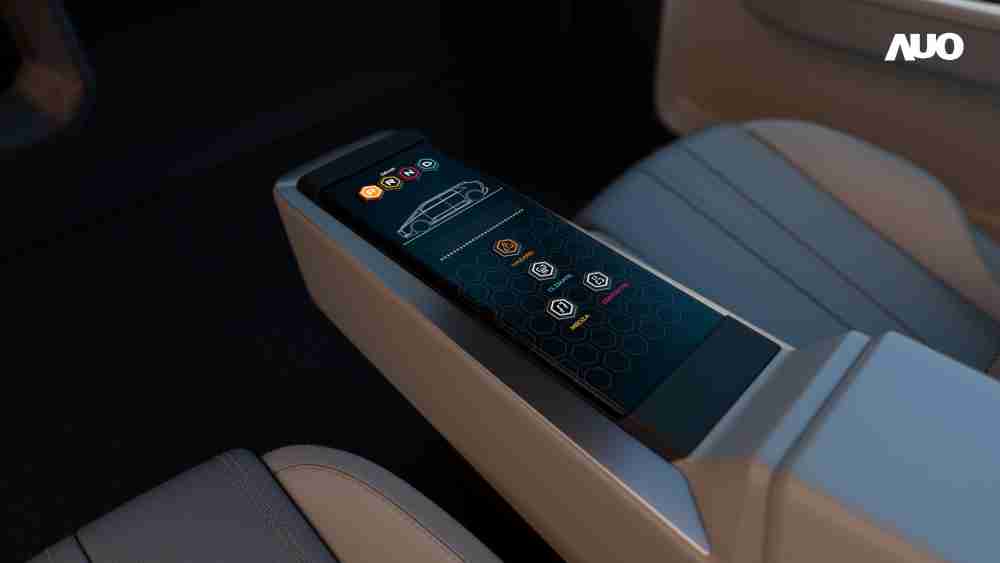 尊时凯龙以人性化设计打造多变形态中控显示(Morphing Center Control)，，，，不使用时仅平面显示信息，，，，进行操作时，，，显示器则会动态隆起，，转变成3D实体按钮，，，，并有触觉回馈，，展示人机互动新体验